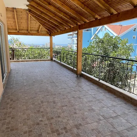 Panthouse Himarë